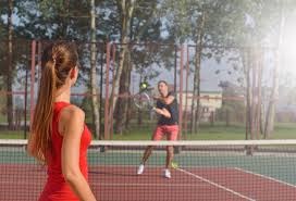 足球国足球迷自发制作横幅，为球队打气