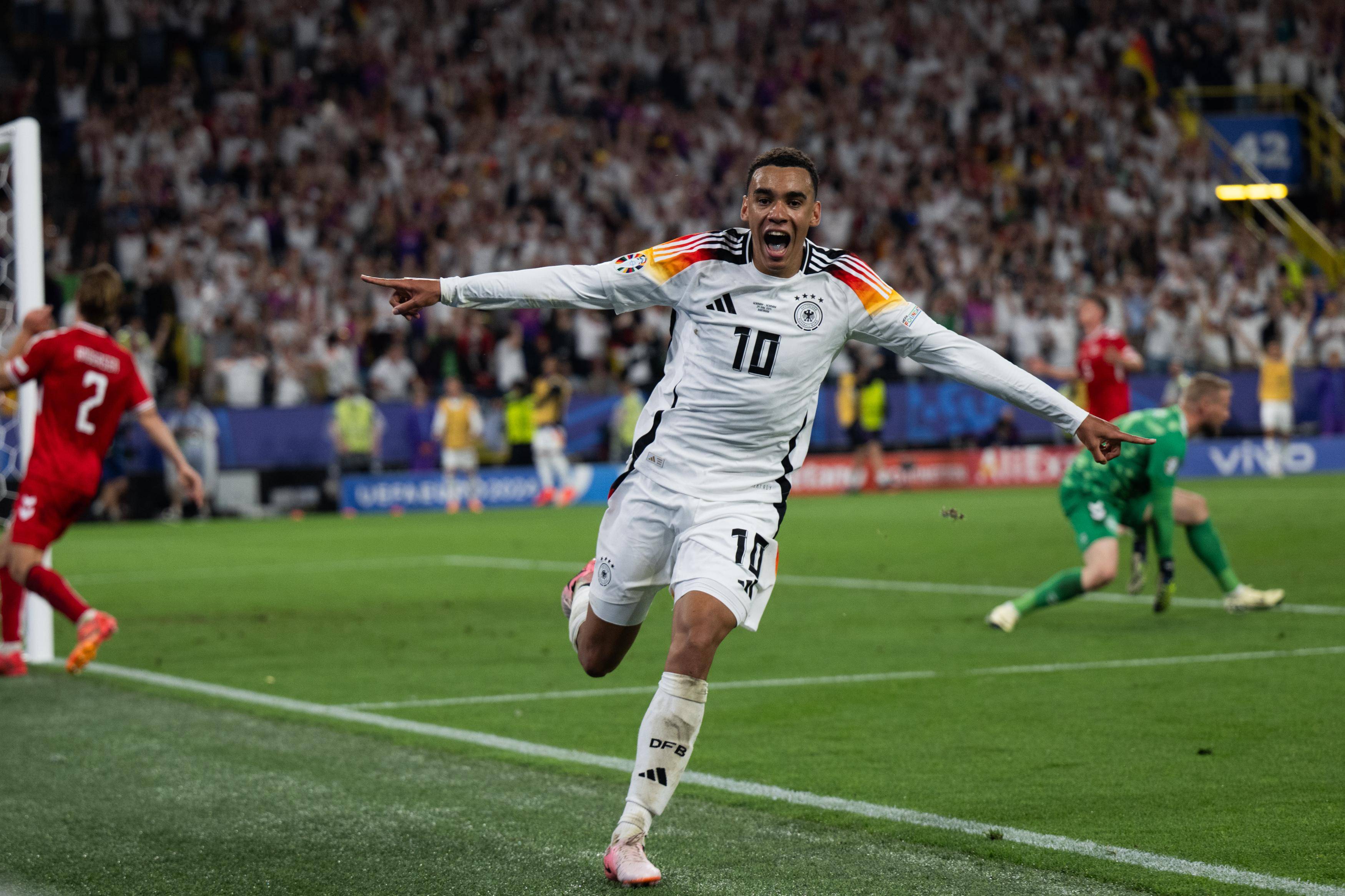 的比拼增添 的比拼增添